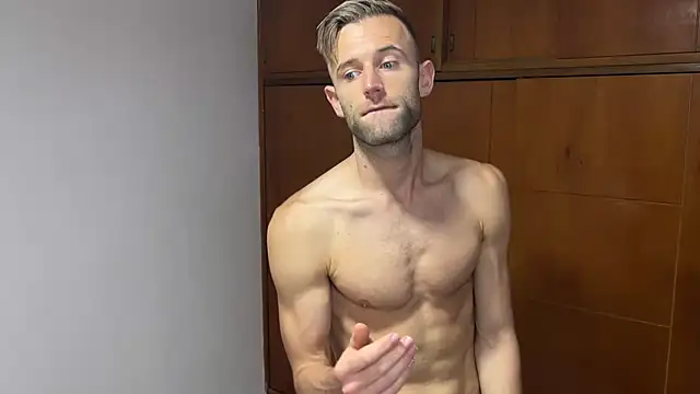 aquilesmade online show from December 2024 03:04:01 PM