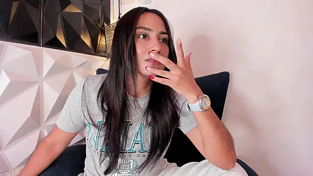 lia sofiia online show from December 2024 01:32:02 PM