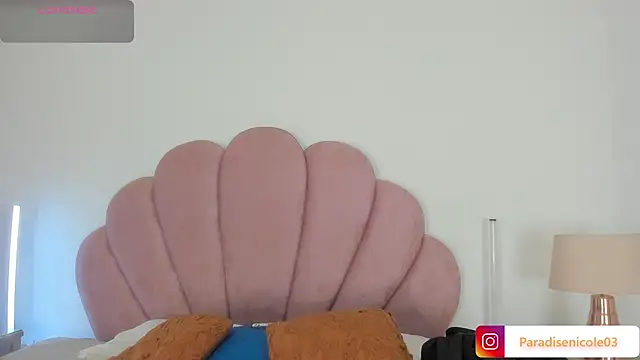 Nicole Paradise online show from June 2026 12:59:01 PM