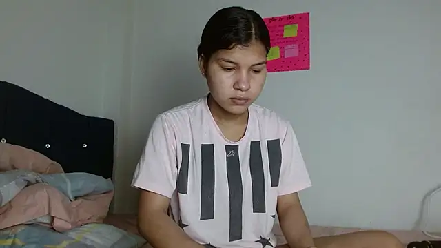 Snapshot of SophiaMeyerst chatting on December 2024 04:49:01 PM SophiaMeyerst online show from December 2024 04:49:01 PM