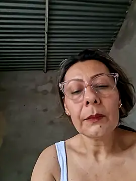 Mia-funny20 online show from February 2026 08:29:01 PM