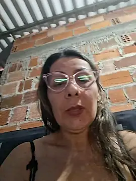 Mia-funny20 online show from April 2026 08:33:01 PM