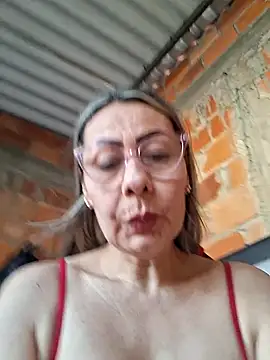 Mia-funny20 online show from May 2026 09:20:01 PM