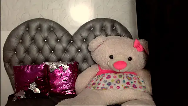 Snapshot of emma__cute__ chatting on February 2025 11:04:01 AM emma cute online show from February 2025 11:04:01 AM