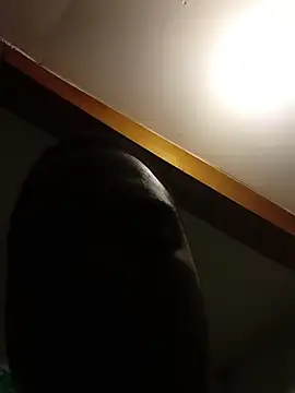 Snapshot of blackman933z chatting on November 2025 06:24:02 AM blackman933z online show from November 2025 06:24:02 AM