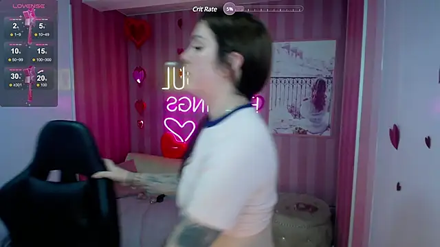 Paula b  online show from March 2025 07:01:02 PM