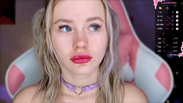 LexieLoree online show from December 2024 06:42:02 AM