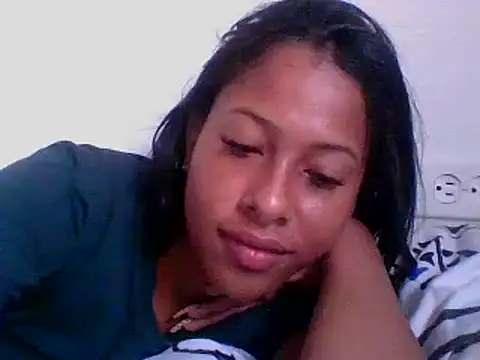 Snapshot of Kitra_New chatting on December 2024 12:38:01 PM Kitra New online show from December 2024 12:38:01 PM