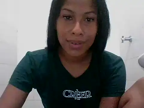 Snapshot of Kitra_New chatting on December 2024 06:57:02 AM Kitra New online show from December 2024 06:57:02 AM