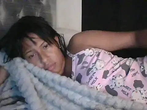 Snapshot of Kitra_New chatting on January 2025 01:17:01 PM Kitra New online show from January 2025 01:17:01 PM