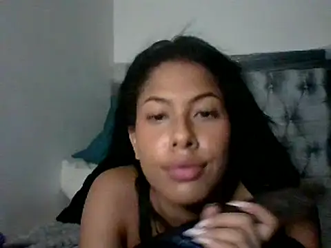 Snapshot of Kitra_New chatting on February 2025 05:19:01 AM Kitra New online show from February 2025 05:19:01 AM