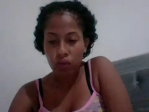 Snapshot of Kitra_New chatting on February 2025 10:42:01 PM Kitra New online show from February 2025 10:42:01 PM