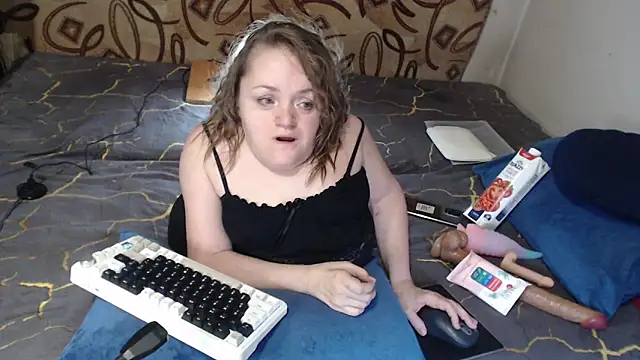 MiniNatalie online show from February 2025 06:26:02 PM