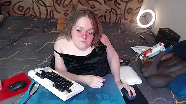 MiniNatalie online show from March 2025 06:06:02 AM