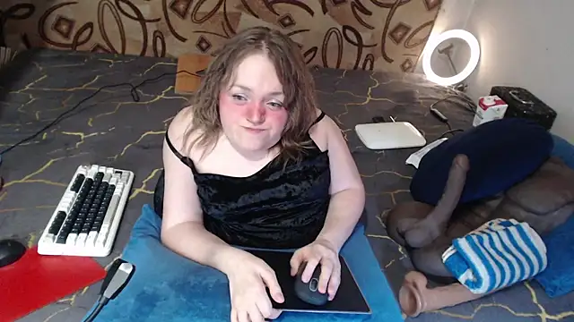 MiniNatalie online show from March 2025 09:13:02 AM