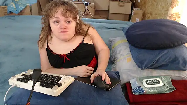 MiniNatalie online show from September 2025 05:40:01 AM