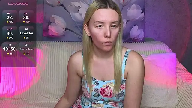 Snapshot of OliviaShepard chatting on February 2025 12:47:01 PM OliviaShepard online show from February 2025 12:47:01 PM