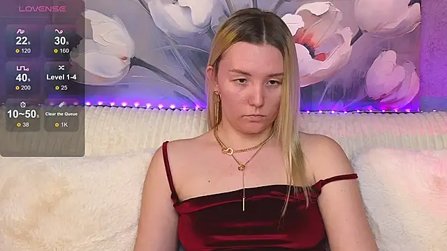 Snapshot of OliviaShepard chatting on March 2025 11:53:01 AM OliviaShepard online show from March 2025 11:53:01 AM