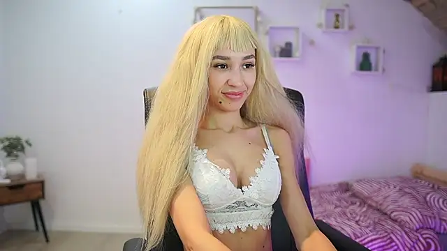 Amai  Liu online show from December 2025 06:57:02 PM