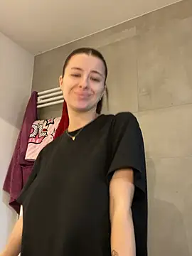 Snapshot of Mia-Minou chatting on February 2026 11:48:02 AM Mia-Minou online show from February 2026 11:48:02 AM