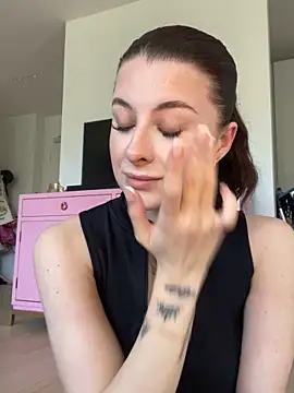 Snapshot of Mia-Minou chatting on March 2026 11:17:01 AM Mia-Minou online show from March 2026 11:17:01 AM