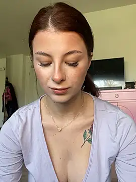 Snapshot of Mia-Minou chatting on March 2026 07:41:02 AM Mia-Minou online show from March 2026 07:41:02 AM