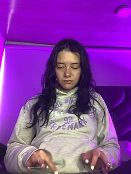 Isabella 21x online show from May 2026 12:34:02 PM