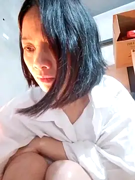 Snapshot of Aninyin22 chatting on February 2025 01:47:02 AM Aninyin22 online show from February 2025 01:47:02 AM