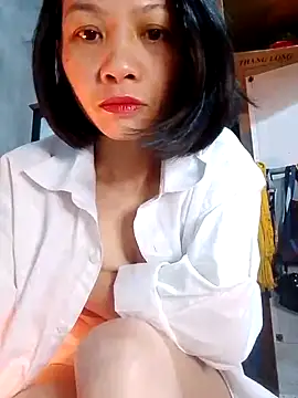 Snapshot of Aninyin22 chatting on February 2025 11:04:02 PM Aninyin22 online show from February 2025 11:04:02 PM