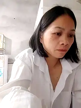 Snapshot of Aninyin22 chatting on February 2025 02:14:01 AM Aninyin22 online show from February 2025 02:14:01 AM