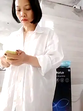 Snapshot of Aninyin22 chatting on February 2025 02:09:02 AM Aninyin22 online show from February 2025 02:09:02 AM