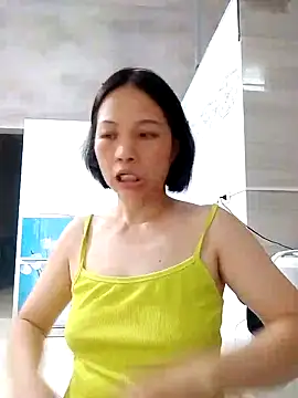 Snapshot of Aninyin22 chatting on September 2025 12:43:02 AM Aninyin22 online show from September 2025 12:43:02 AM