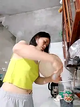 Snapshot of Aninyin22 chatting on October 2025 07:08:01 AM Aninyin22 online show from October 2025 07:08:01 AM