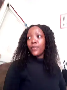 Snapshot of curvysexybody chatting on December 2024 10:23:02 AM curvysexybody online show from December 2024 10:23:02 AM