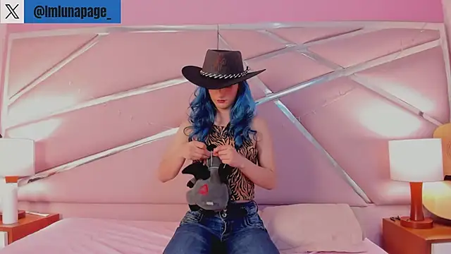 Lunapage online show from February 2025 04:14:01 PM