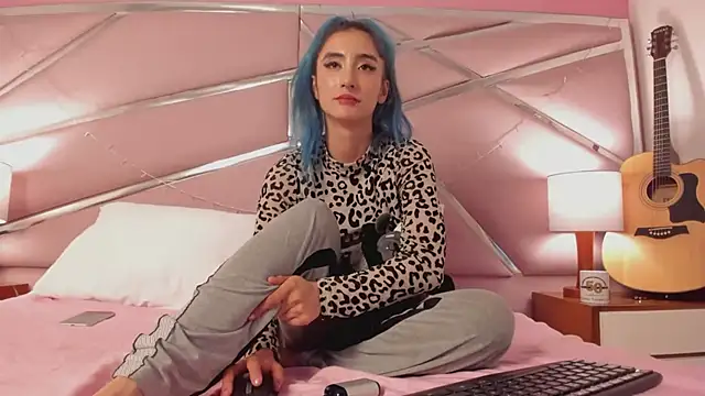 Lunapage online show from March 2025 04:07:02 PM