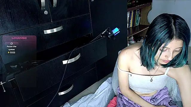 Camila---torres online show from October 2025 02:10:01 AM