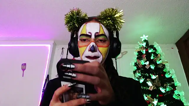 Eloise-brown online show from December 2024 08:58:01 PM