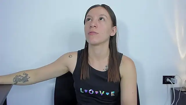 roxanne jones1 online show from June 2026 06:07:01 PM