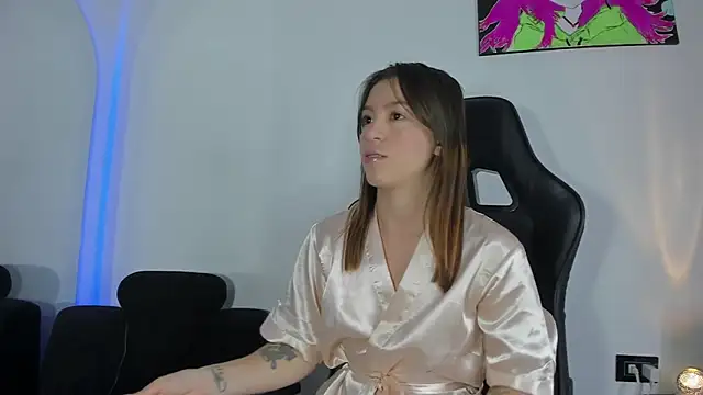 roxanne jones1 online show from June 2026 06:12:01 PM