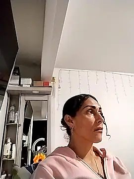 Snapshot of Corina_hot chatting on January 2025 02:02:01 AM Corina hot online show from January 2025 02:02:01 AM