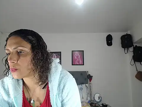 Snapshot of Corina_hot chatting on November 2025 06:34:01 PM Corina hot online show from November 2025 06:34:01 PM