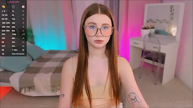 Freckle Diyana online show from March 2025 10:15:02 PM