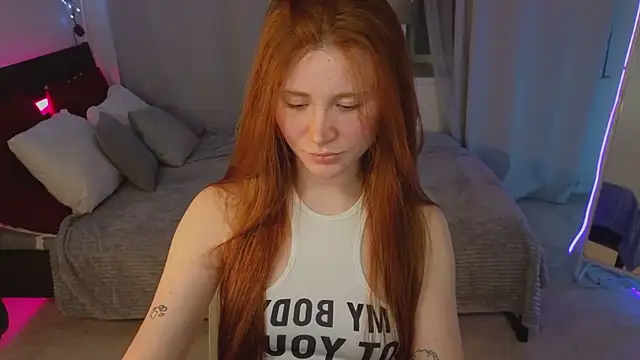 Snapshot of Freckle_Diyana chatting on March 2026 09:32:02 PM Freckle Diyana online show from March 2026 09:32:02 PM