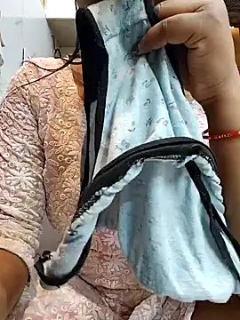 Snapshot of Manpreet_kaur21 chatting on February 2025 06:48:01 AM Manpreet kaur21 online show from February 2025 06:48:01 AM