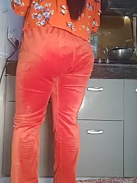 Snapshot of Manpreet_kaur21 chatting on February 2025 06:45:01 AM Manpreet kaur21 online show from February 2025 06:45:01 AM