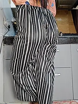 Snapshot of Manpreet_kaur21 chatting on February 2025 01:13:02 PM Manpreet kaur21 online show from February 2025 01:13:02 PM