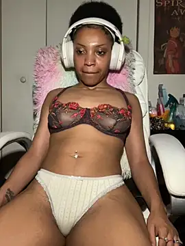 KimiAqua online show from October 2025 11:13:02 PM