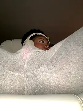 KimiAqua online show from November 2025 10:03:02 PM