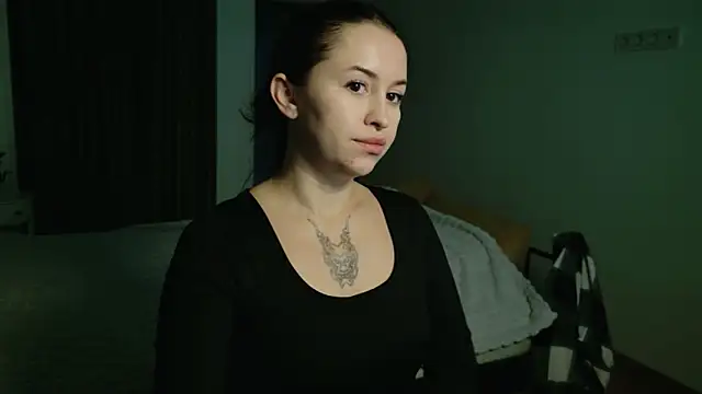 Snapshot of VioletCatt chatting on October 2025 05:41:02 AM VioletCatt online show from October 2025 05:41:02 AM